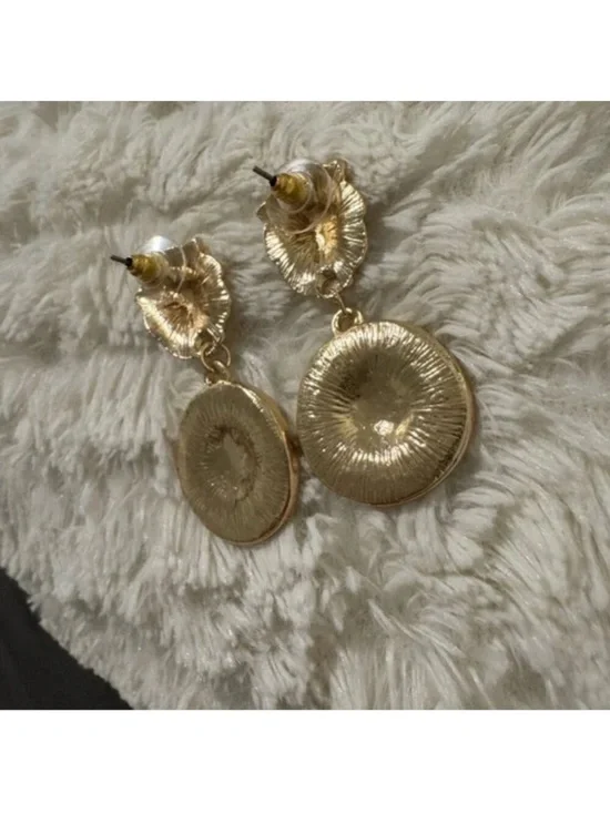 Gold Tone and Black Lion Medallion Drop Earrings - Women's Jewelry New NWT - Picture 6 of 6